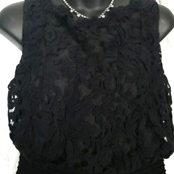 TADASHI SHOJI| Ariana Black Lace Jumpsuit - Picture 2 of 6